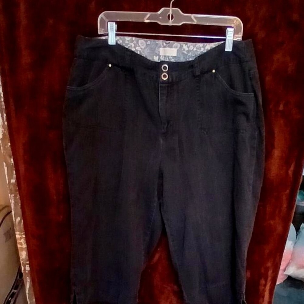 Christopher & Banks faded black capris SIZE 16